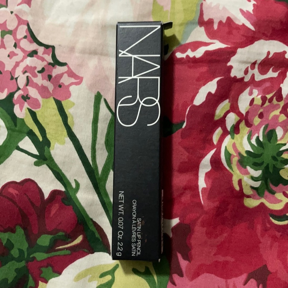 NARS Satin Lip Pencil - YU